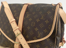 Load image into Gallery viewer, Louis Vuitton saumur 35 monogram messenger bag