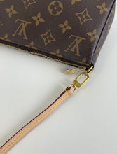 Load image into Gallery viewer, Louis Vuitton pochette accessories in monogram