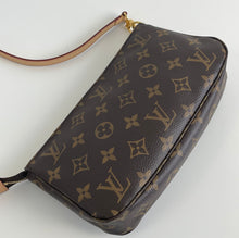 Load image into Gallery viewer, Louis Vuitton pochette accessories in monogram