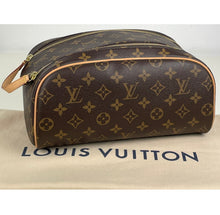 Load image into Gallery viewer, Louis Vuitton toiletry king size in monogram