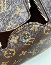 Load image into Gallery viewer, Louis Vuitton toiletry king size in monogram