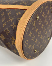 Load image into Gallery viewer, Louis Vuitton bucket GM in monogram
