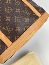 Load image into Gallery viewer, Louis Vuitton bucket GM in monogram