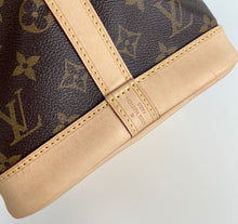 Load image into Gallery viewer, Louis Vuitton petit Noé in monogram