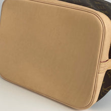 Load image into Gallery viewer, Louis Vuitton petit Noé in monogram