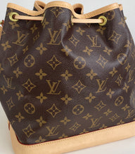Load image into Gallery viewer, Louis Vuitton petit Noé in monogram