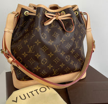 Load image into Gallery viewer, Louis Vuitton petit Noé in monogram