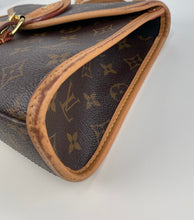 Load image into Gallery viewer, Louis Vuitton ivy in monogram