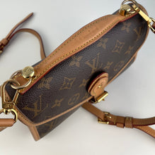 Load image into Gallery viewer, Louis Vuitton ivy in monogram