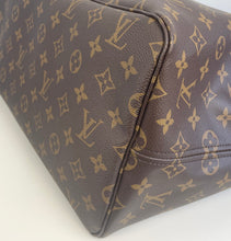 Load image into Gallery viewer, Louis Vuitton neverfull GM in monogram