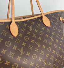 Load image into Gallery viewer, Louis Vuitton neverfull GM in monogram