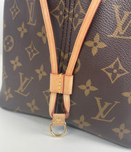 Load image into Gallery viewer, Louis Vuitton neverfull GM in monogram