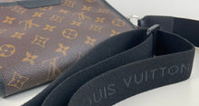 Load image into Gallery viewer, Louis Vuitton bass pm macassar messenger