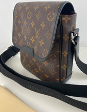 Load image into Gallery viewer, Louis Vuitton bass pm macassar messenger