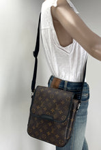 Load image into Gallery viewer, Louis Vuitton bass pm macassar messenger