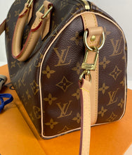 Load image into Gallery viewer, Louis Vuitton Speedy 25 bandouliere monogram