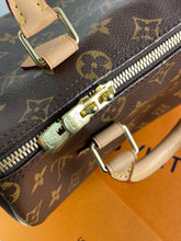 Load image into Gallery viewer, Louis Vuitton Speedy 25 bandouliere monogram