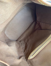 Load image into Gallery viewer, Louis Vuitton Montsouris MM backpack