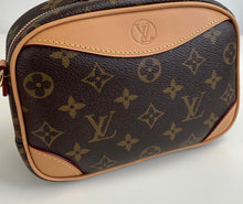 Load image into Gallery viewer, Louis Vuitton deauville mini in monogram