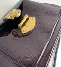 Load image into Gallery viewer, Louis Vuitton miranda MM vernis in amarante
