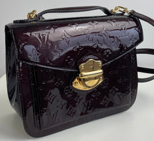 Load image into Gallery viewer, Louis Vuitton miranda MM vernis in amarante