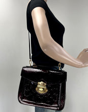 Load image into Gallery viewer, Louis Vuitton miranda MM vernis in amarante
