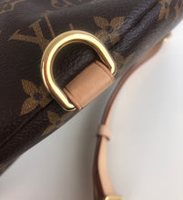 Load image into Gallery viewer, Louis Vuitton bumbag in monogram