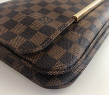 Load image into Gallery viewer, Louis Vuitton Hoxton GM