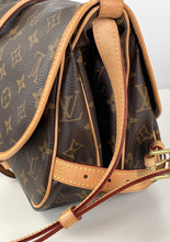 Load image into Gallery viewer, Louis Vuitton saumur MM 30
