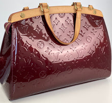 Load image into Gallery viewer, Louis Vuitton Brea MM vernis monogram rouge fauviste
