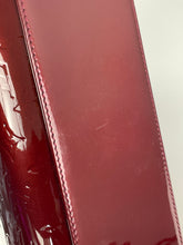 Load image into Gallery viewer, Louis Vuitton Brea MM vernis monogram rouge fauviste