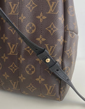Load image into Gallery viewer, Louis Vuitton palm springs MM