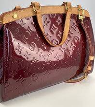 Load image into Gallery viewer, Louis Vuitton Brea MM vernis monogram rouge fauviste