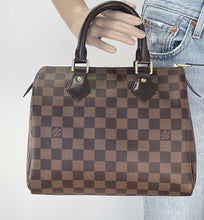 Load image into Gallery viewer, Louis Vuitton speedy 25 damier ebene