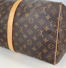 Load image into Gallery viewer, Louis Vuitton keepall 50 in monogram canvas