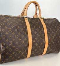 Load image into Gallery viewer, Louis Vuitton keepall 50 in monogram canvas