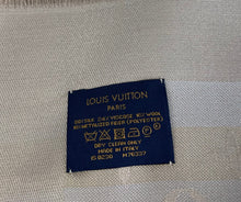Load image into Gallery viewer, Louis Vuitton so shine monogram shawl