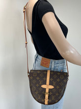 Load image into Gallery viewer, Louis Vuitton Chantilly GM