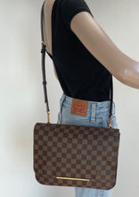 Load image into Gallery viewer, Louis Vuitton Hoxton GM