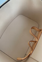Load image into Gallery viewer, Louis Vuitton Nice vanity/ travel case with strap