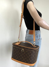 Load image into Gallery viewer, Louis Vuitton Nice vanity/ travel case with strap