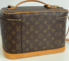 Load image into Gallery viewer, Louis Vuitton Nice vanity/ travel case with strap