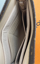 Load image into Gallery viewer, Louis Vuitton toiletry pouch 26 with insert