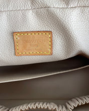 Load image into Gallery viewer, Louis Vuitton trousse toilette 28