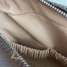 Load image into Gallery viewer, Louis Vuitton trousse toilette 28