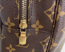 Load image into Gallery viewer, Louis Vuitton trousse toilette 28