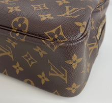 Load image into Gallery viewer, Louis Vuitton trousse toilette 28
