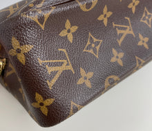 Load image into Gallery viewer, Louis Vuitton trousse toilette 28
