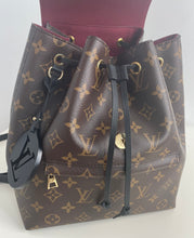 Load image into Gallery viewer, Louis Vuitton montsouris PM black and monogram