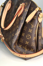 Load image into Gallery viewer, Louis Vuitton Rivoli MM in monogram